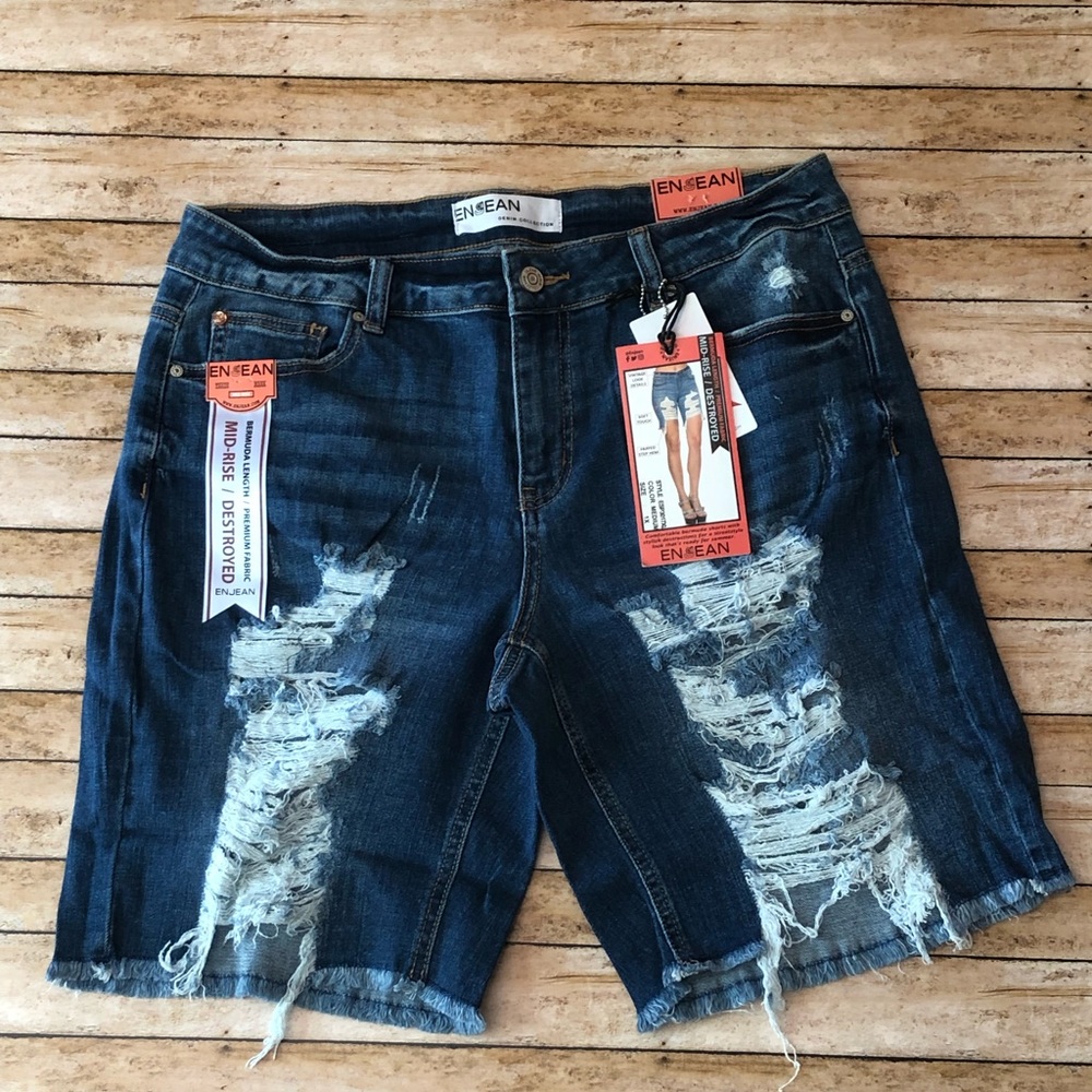 Curvy Bermuda Shorts